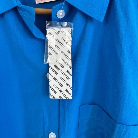 UO Wayne Embroidered Undefeated Broken Heart VarsitySleeveless Button Down Shirt - Picture 10 of 12